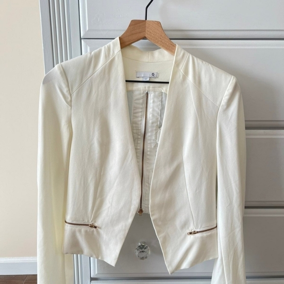 Blazer - Picture 1 of 2